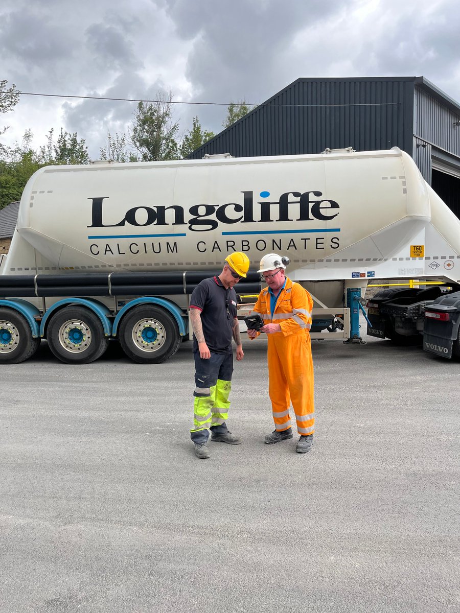 longcliffe's tweet image. We’ve rolled out @ThePodfatherCom across all deliveries – giving customers real-time updates, ePODs direct to inbox, and less paperwork all round. One more step towards being easier – and greener – to work with. #LogisticsInnovation #SustainabilityInAction #Podfather