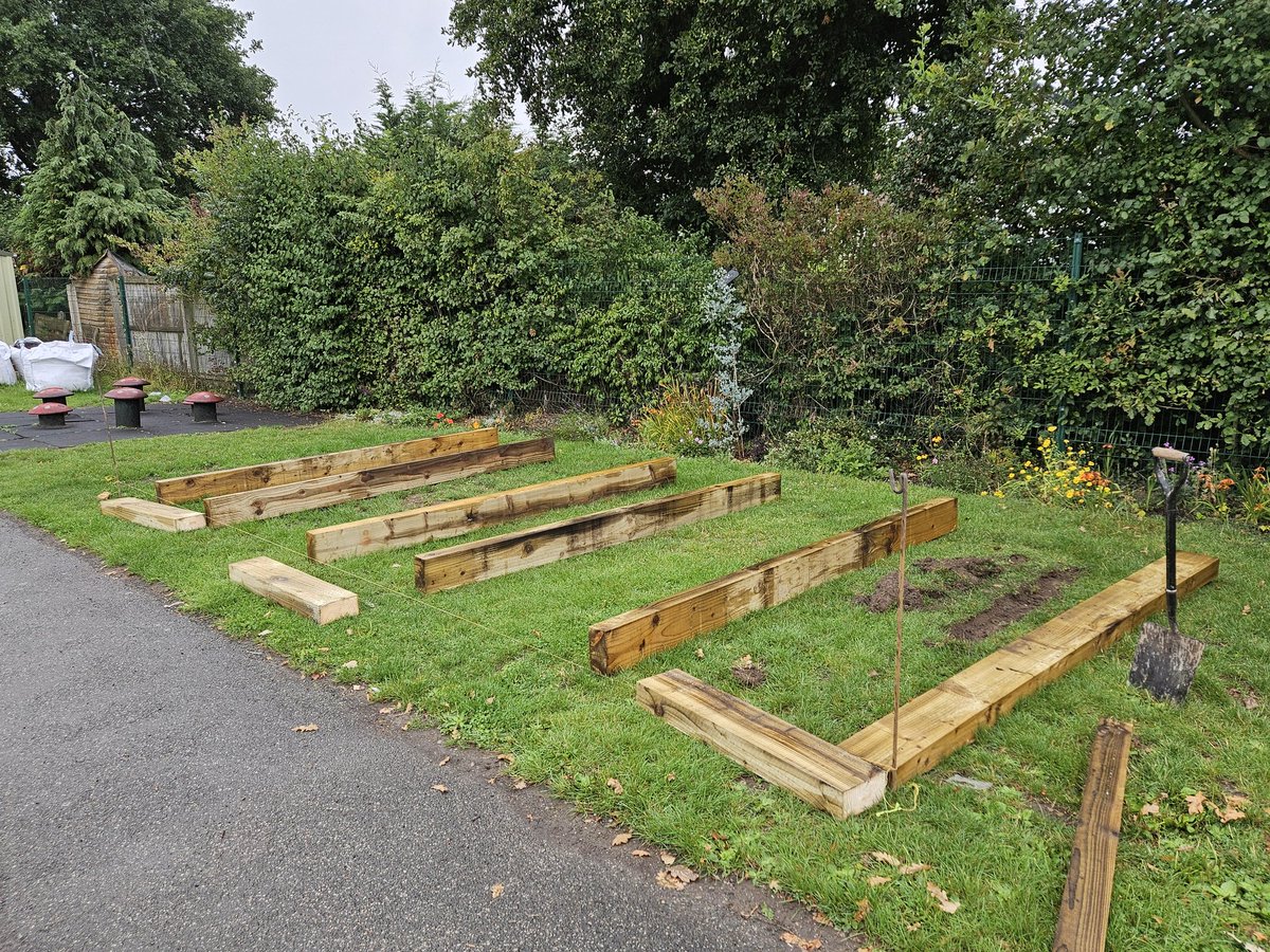 Hartford Primary (@hartfordprimary) on Twitter photo Vegetable planters are going up. Thanks to Julia and Christine from the Hartford Allotment committee and at info@wrightlandscapes.co.uk. Vegetable planters are going up. Thanks to Julia and Christine from the Hartford Allotment committee and at info@wrightlandscapes.co.uk.