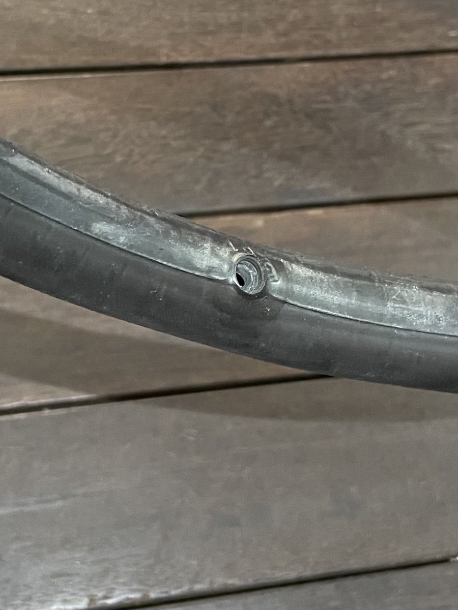 まぁ、空気入れてないからなんだけど、厚けりゃ良いってもんじゃないよね〜