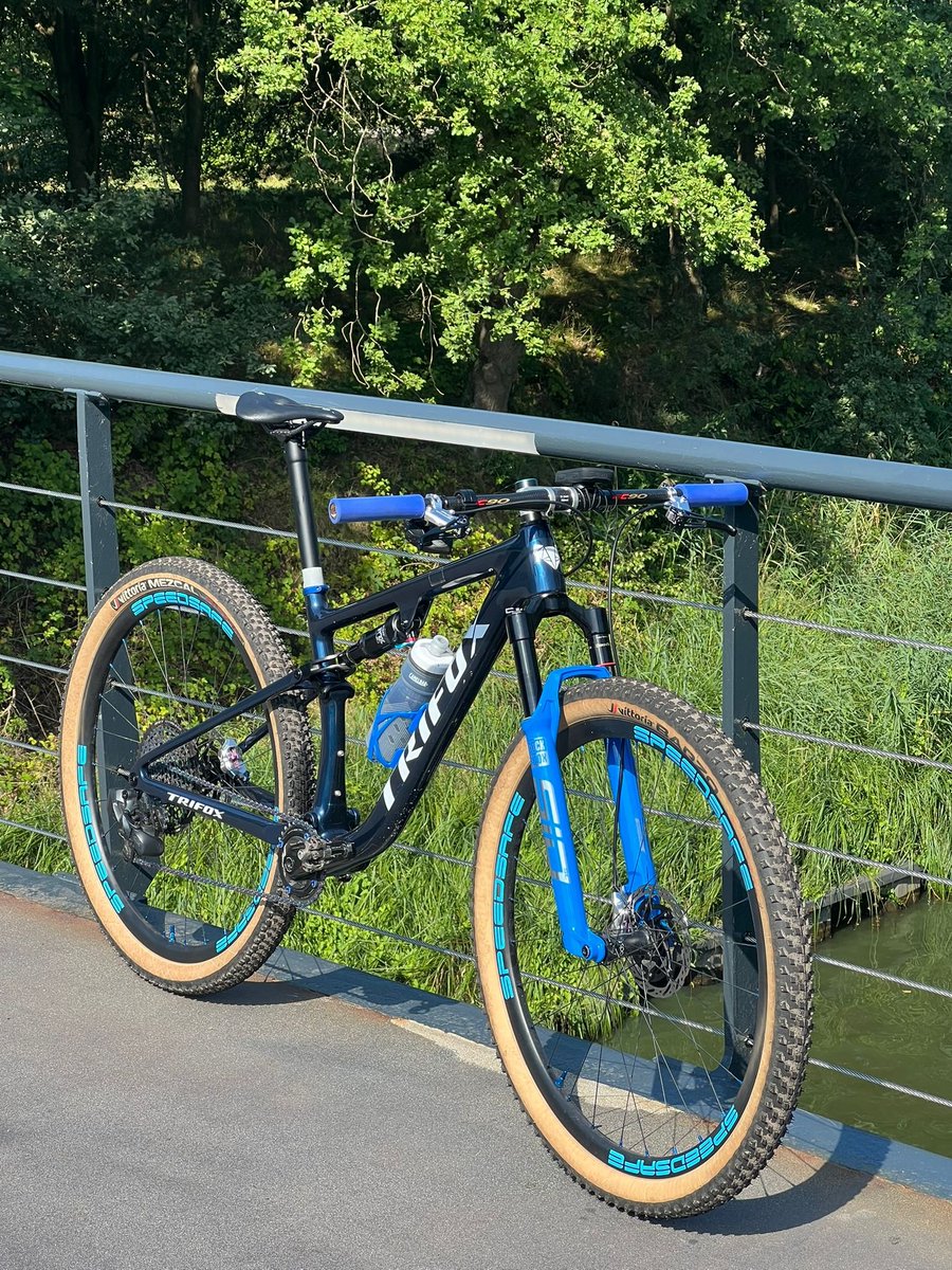 🔥 REAL RIDERS, REAL TRAILS!
Check out this 17" Trifox TRAIL II PRO XC full-suspension carbon frame in action!👉 Build Your Dream Bike: bit.ly/4ftt9ir

#mtb #mountainbike #fullsuspensionbike #ridelocal  #XCmtb #CarbonBike #MTBDeal #RideFree