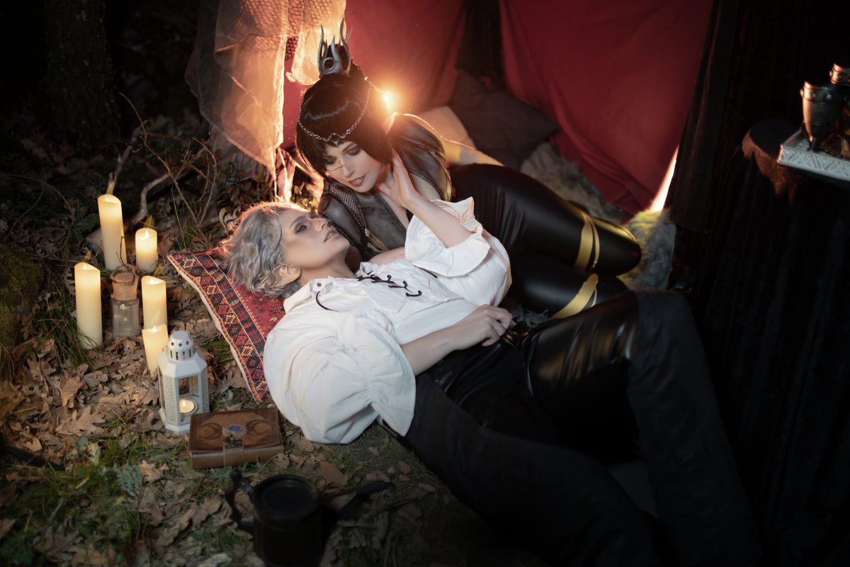 So much #BaldursGate3 love in my timeline because of the anniversary 🥰
Sharing the first pictures from a really special photoshoot that made me feel absolutely blessed for having the friends I have
Me as Shadowheart
<a href="/Hikari_Kanda/">⚜️ Hikari Kanda ⚜️</a> as Astarion
📸 <a href="/SKYline_Cos/">S.KY. Photo</a>