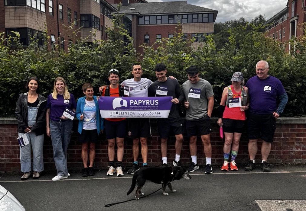 10 marathons 10 days 10 cities finished yesterday
Joe ran in memory of his friend Dan raising funds for <a href="/PAPYRUS_Charity/">PAPYRUS</a> &amp; <a href="/theCALMzone/">CALM</a>, a phenomenal effort supporting suicide prevention

His fundraising page is still open:
givewheel.com/fundraising/62…
#10in10in10 #SuicidePrevention