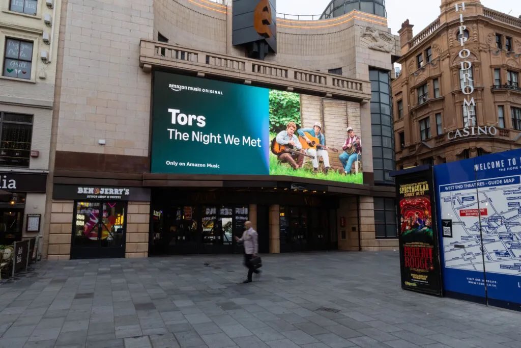 Look Mum, we’re on a billboard!!! Never thought we’d be saying that but here we are! Thank you @amazonmusicuk for all the support and love. Please go stream our cover of ‘The Night We Met’ by @lordhuron now! X