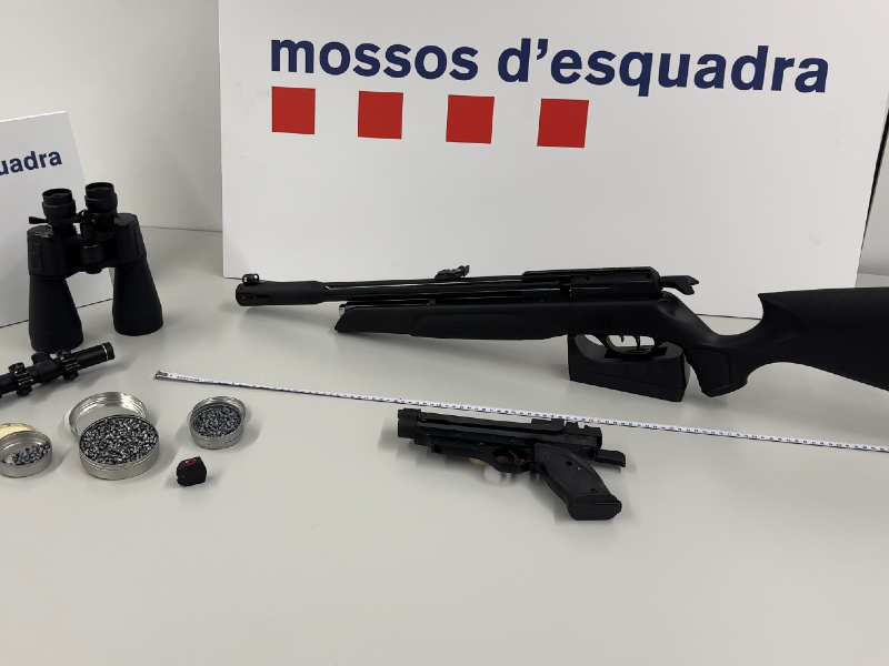 Los Mossos d'Esquadra detienen a un hombre por disparar varias veces contra un edificio de Horta-Guinardó y herir a un menor de edad
