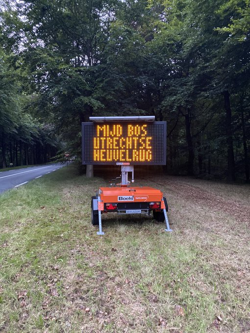 Piet_Heyn's tweet image. #Mijd moet zijn #Mijn (Ons) Bos. steeds meer #Nogoarea in #Nederland, zet deze borden ook in de grote #steden neer, Met mijd deze #buurt levens gevaarlijk!  #Criminaliteit viert hoog tij!