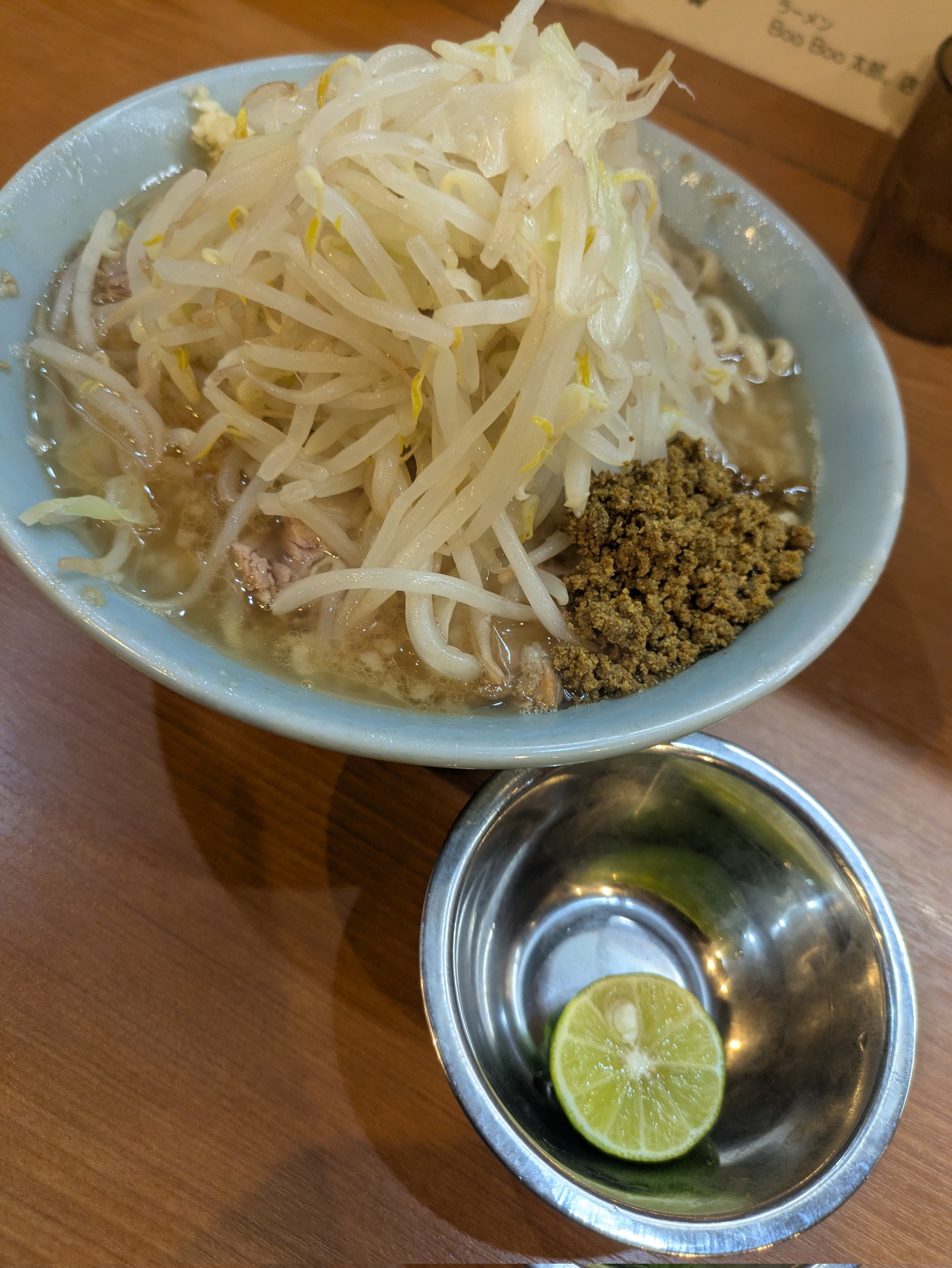 田原系ラーメン 秋葉原ラーメンわいず】 東京都千代田区外神田3-7-9 サンビュー