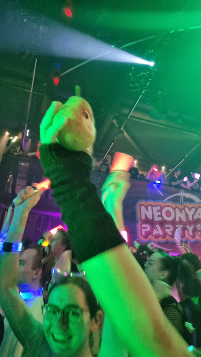 Randomly decided to go Finland and there was a rave with Laur and Yuta Imai.

What a coincidence!