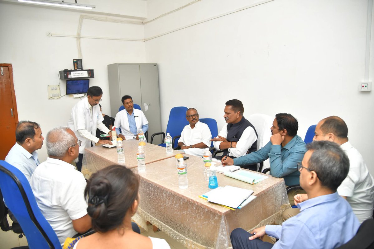 Mrinal Saikia (@mrinal_mla) on Twitter photo #Health #Irrigation #Khumtai
Khumtai Visit of Honourable Minister <a href="/TheAshokSinghal/">Ashok Singhal</a> dangoriya.
মাননীয় স্বাস্থ্য, জলসিঞ্চন আদি বিভাগৰ মন্ত্ৰী শ্ৰীযুত অশোক সিংহাল ডাঙৰীয়া আজি খুমটাই সমষ্টি ভ্ৰমণকালত খুমটাই আদৰ্শ চিকিৎসালয় পৰিদৰ্শন কৰি অভাৱ অভিযোগৰ বুজ লয়। গোলাঘাট জিলাৰ #Health #Irrigation #Khumtai
Khumtai Visit of Honourable Minister <a href="/TheAshokSinghal/">Ashok Singhal</a> dangoriya.
মাননীয় স্বাস্থ্য, জলসিঞ্চন আদি বিভাগৰ মন্ত্ৰী শ্ৰীযুত অশোক সিংহাল ডাঙৰীয়া আজি খুমটাই সমষ্টি ভ্ৰমণকালত খুমটাই আদৰ্শ চিকিৎসালয় পৰিদৰ্শন কৰি অভাৱ অভিযোগৰ বুজ লয়। গোলাঘাট জিলাৰ