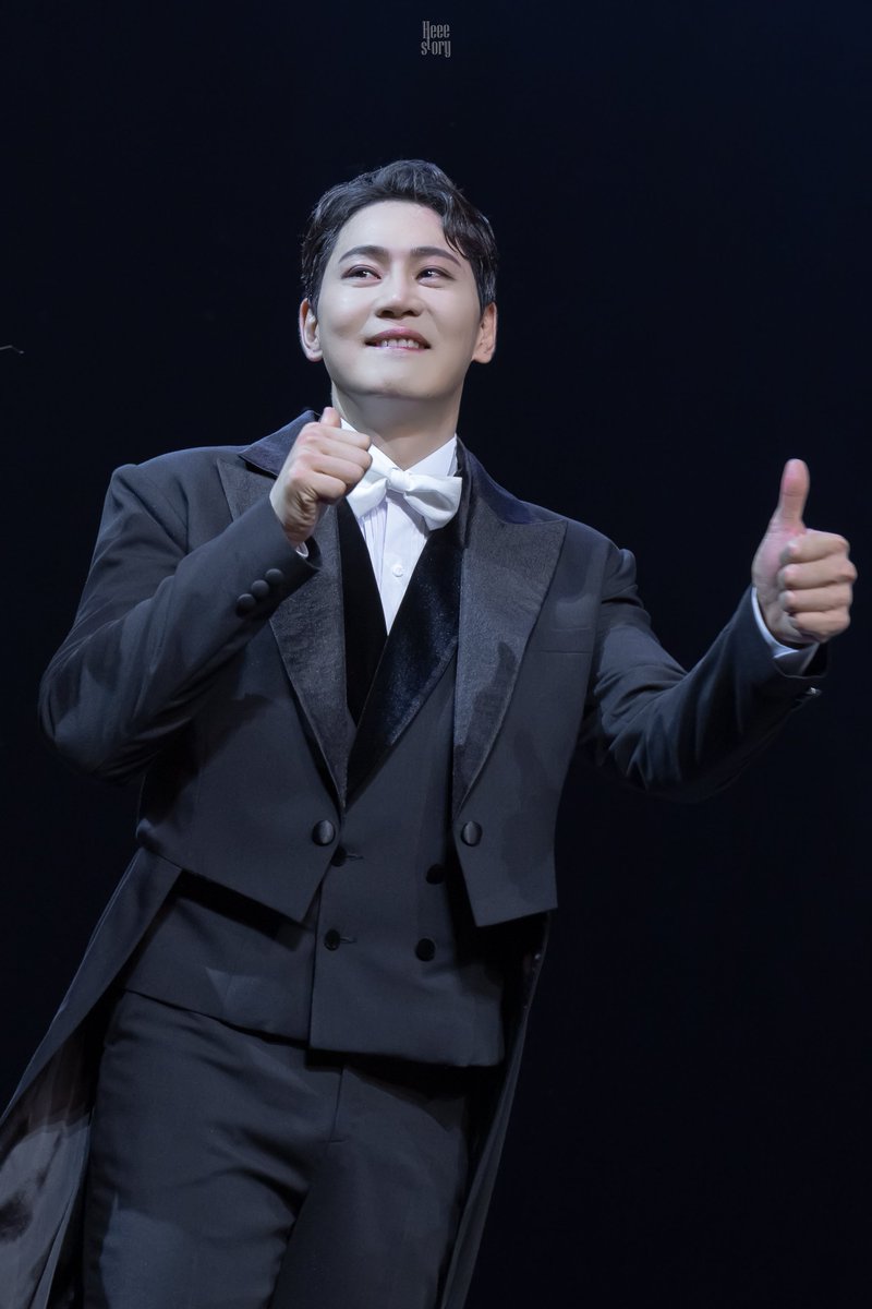 Heee_story's tweet photo. 20250731 브로드웨이 42번가

📷커튼콜데이

빌리 로러 | #장지후

🦉 https://t.co/niMRmnEq8u