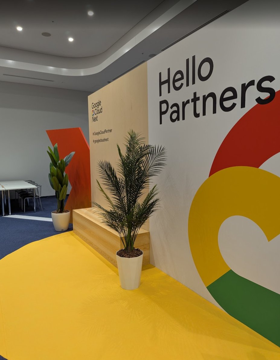 Partner Lounge at #GoogleCloudNext Tokyo. #GoogleCloudPartner