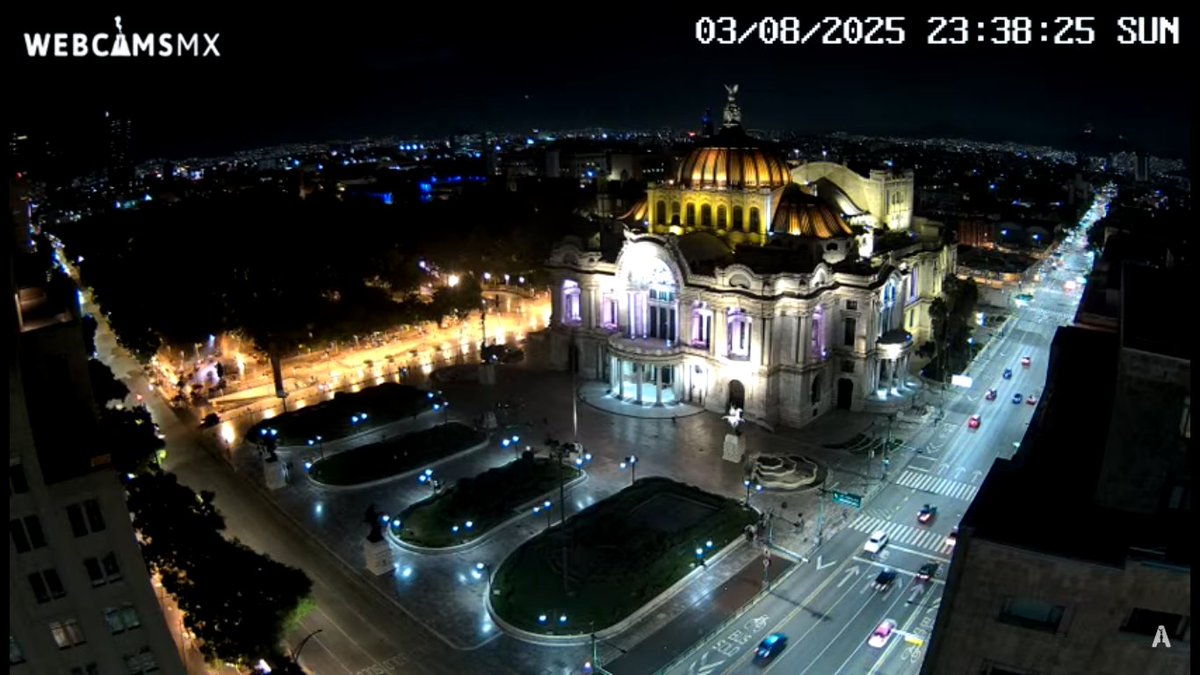 webcamsdemexico's tweet image. Ciudad de México.
🌡️ Temperatura actual: 17° C.
Mañana al amanecer la temperatura será de 12° C.
Vista #EnVivo hacia Palacio de Bellas Artes.
#Palacio #BellasArtes #CDMX 👇🏼
youtube.com/watch?v=fiUMCo…