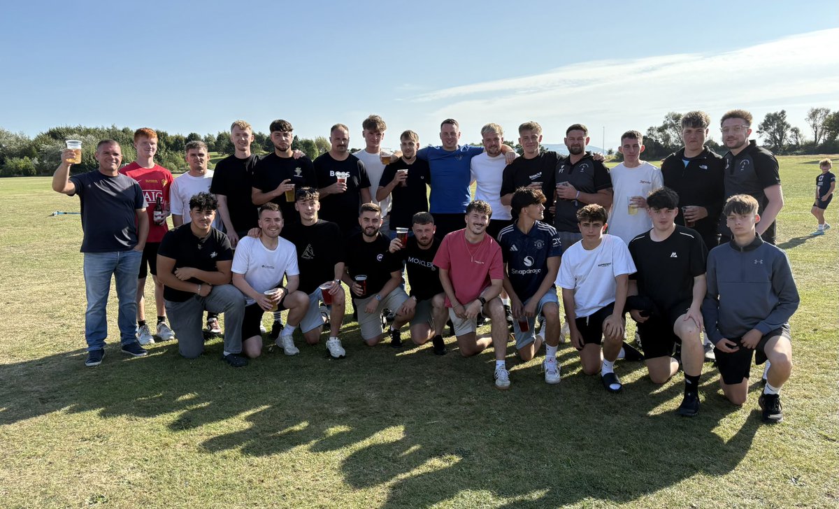 Pennar Robins A.F.C (@pennarrobinsfc) on Twitter photo Away day 🚌 
Two good runouts for both teams on Saturday away at <a href="/SEASIDEAFC/">Seaside AFC</a>. Thank you to Seaside for hosting & the top hospitality! All the best for your season. 🤝
A good night followed! 🍻 
UTR 🔴⚫️ Away day 🚌 
Two good runouts for both teams on Saturday away at <a href="/SEASIDEAFC/">Seaside AFC</a>. Thank you to Seaside for hosting & the top hospitality! All the best for your season. 🤝
A good night followed! 🍻 
UTR 🔴⚫️