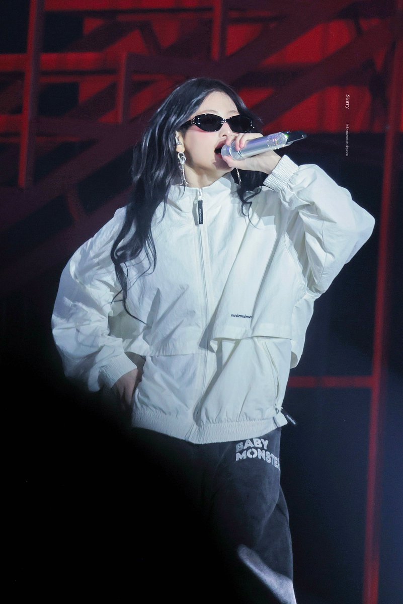 Starry411_'s tweet image. 250531 호찌민 콘서트 
장발 좋아요 🥰
 #AHYEON #아현 
#BABYMONSTER #베이비몬스터