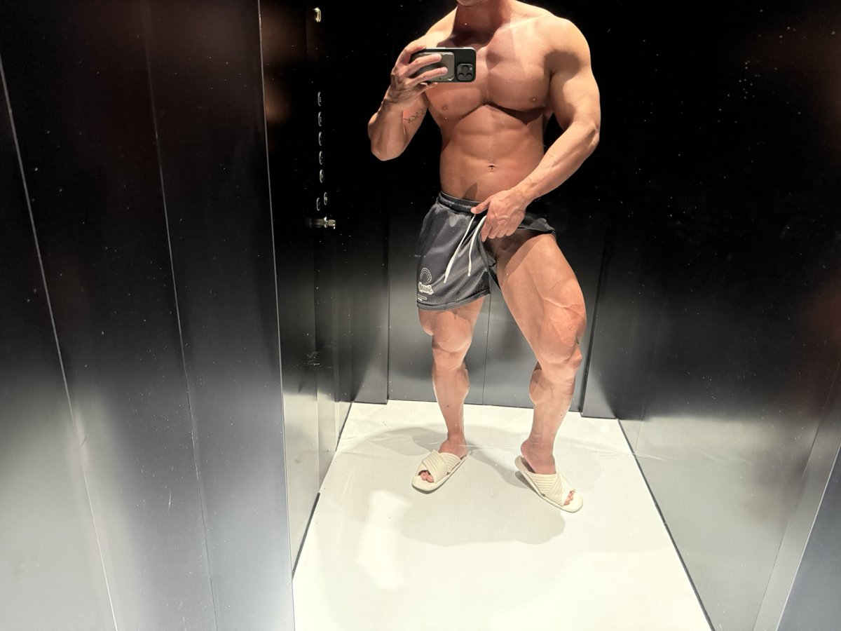 村长Anin tweet media