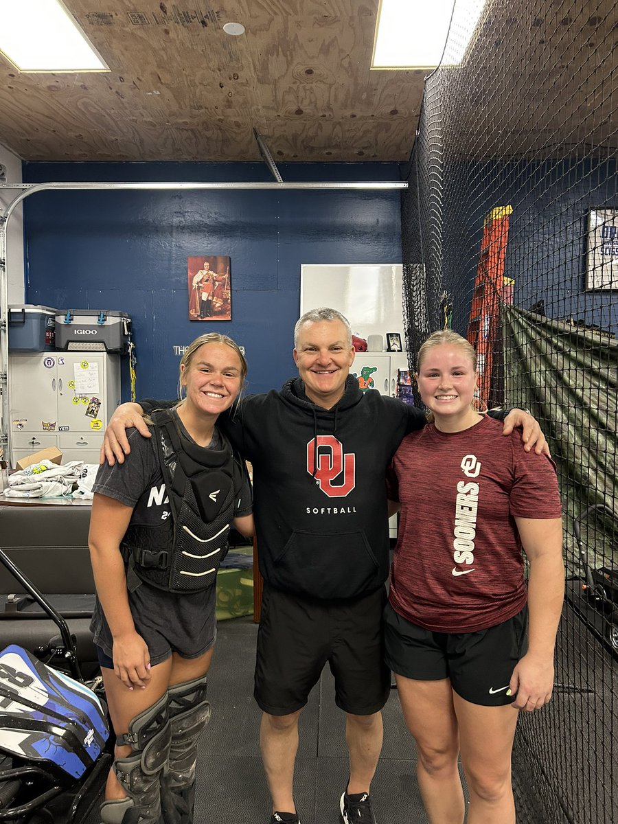 Grace (@graceduncan_2) on Twitter photo I had the amazing opportunity to catch 2 of <a href="/audreylowry42/">Audrey Lowry</a> pitching lessons this weekend who plays for <a href="/OU_Softball/">Oklahoma Softball</a>.
I learned so much and was able to see such good movement on pitches! <a href="/MojoJason1/">Jason Mardirosian</a> <a href="/Jmay7777/">Jeff May</a> <a href="/LWE_SB/">LWE Softball</a> I had the amazing opportunity to catch 2 of <a href="/audreylowry42/">Audrey Lowry</a> pitching lessons this weekend who plays for <a href="/OU_Softball/">Oklahoma Softball</a>.
I learned so much and was able to see such good movement on pitches! <a href="/MojoJason1/">Jason Mardirosian</a> <a href="/Jmay7777/">Jeff May</a> <a href="/LWE_SB/">LWE Softball</a>
