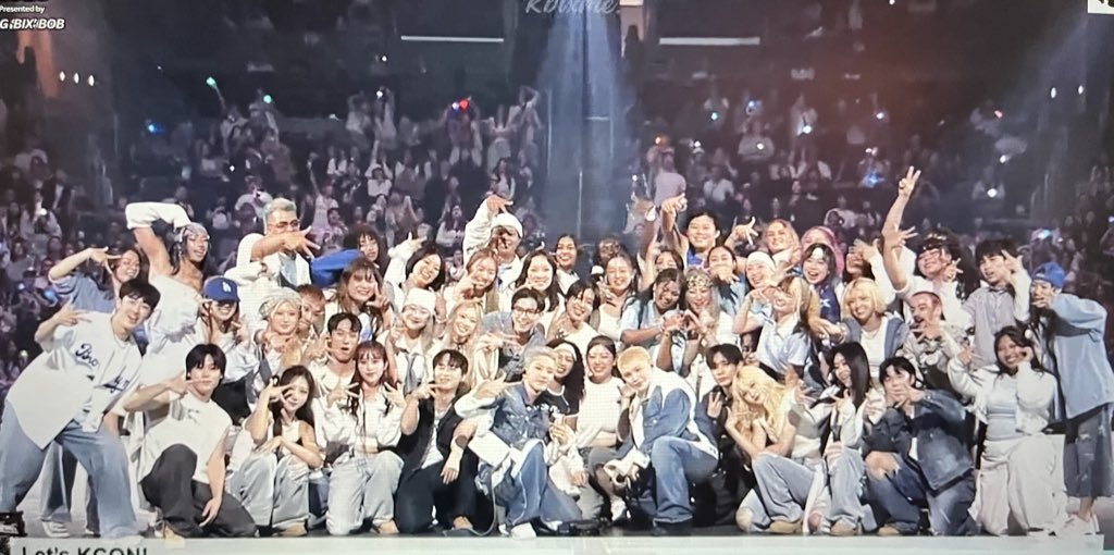 minw0nz's tweet photo. HOWOO, WE ARE SO PROUD OF YOU!!😭🤍 https://t.co/C7l3IZ120y