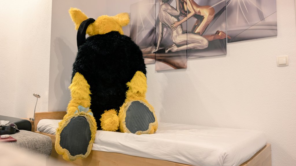 AdBanananas's tweet photo. Just took some pictures X3
Who wants to come and cuddle with me
Happy #murrsuitmonday #pokesuit #sofsuit #cuddleslut #suitpaws #baddragon https://t.co/b0LjC1ki0H
