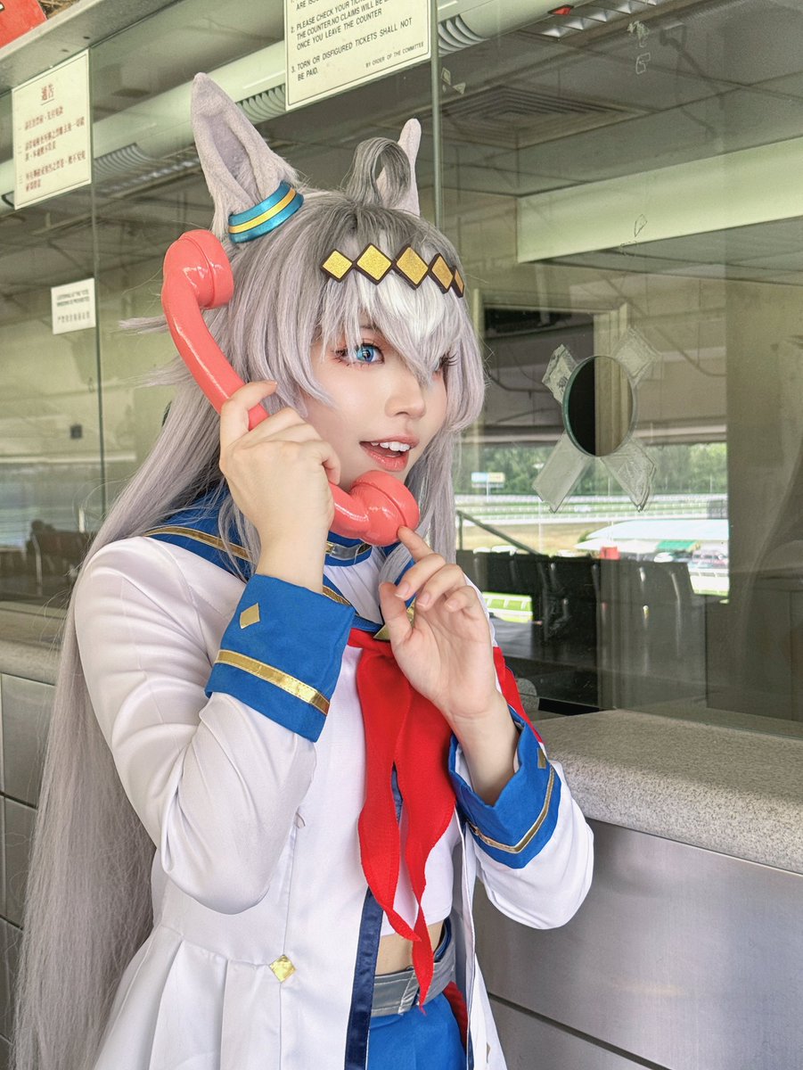 <Oguri on da phone>.jpg