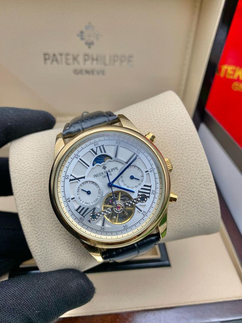 Good morning✌️
Two classic wristwatches, one choice — brown or black leather strap? 🤨

- Automatic Engine ⚙️
+ Full Box Package 📦 
- Nationwide Delivery 🚚 

Price: NGN50,000
Location: Lagos/ Osun
Text/ Call: wa.me/2348181674696