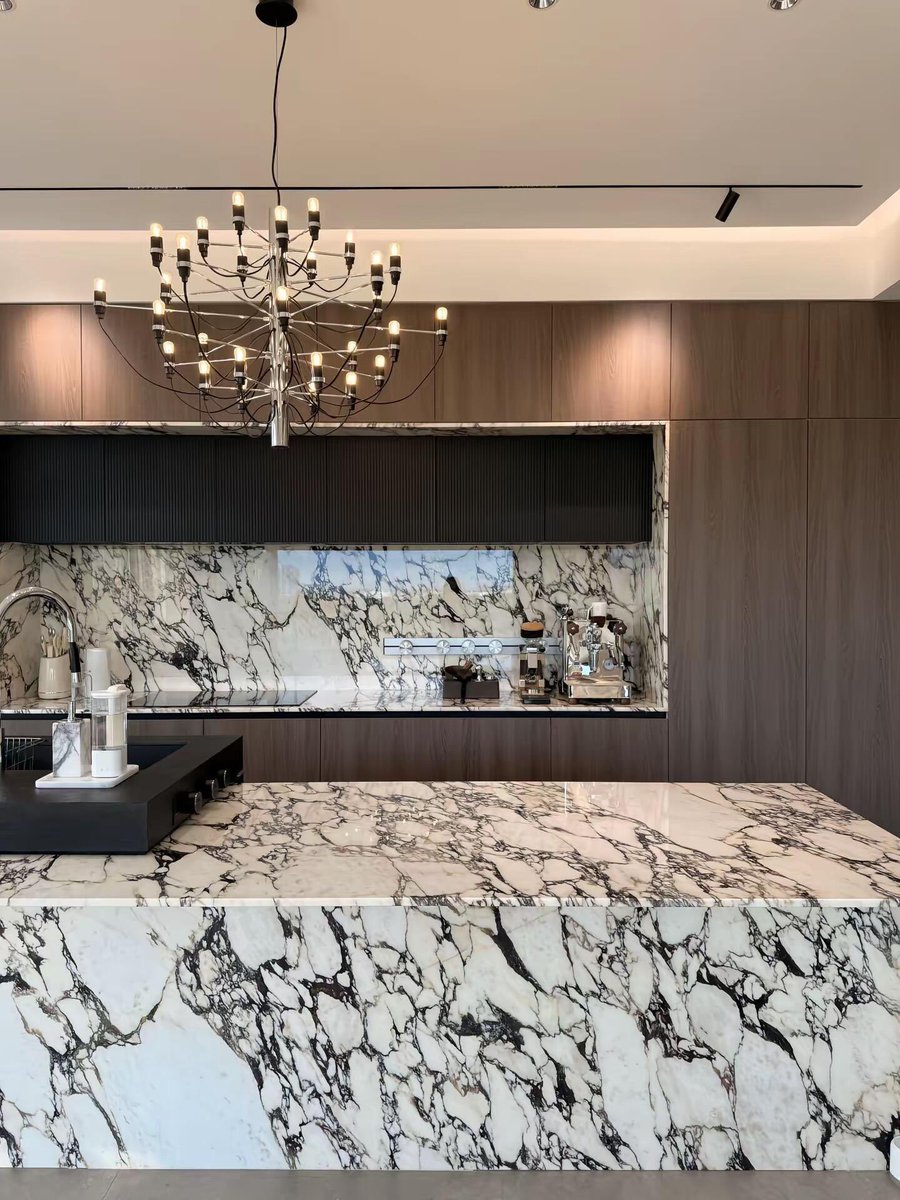 RichardXiong888's tweet image. Kitchen Centerpiece: Calacatta Viola Marble Countertop Completed
See how dramatic veining transforms this kitchen island into a luxury focal point. Calacatta Viola is truly one of a kind.
#CalacattaViolaMarble #KitchenIslandDesign #LuxuryStoneSurface #MarbleInspiration