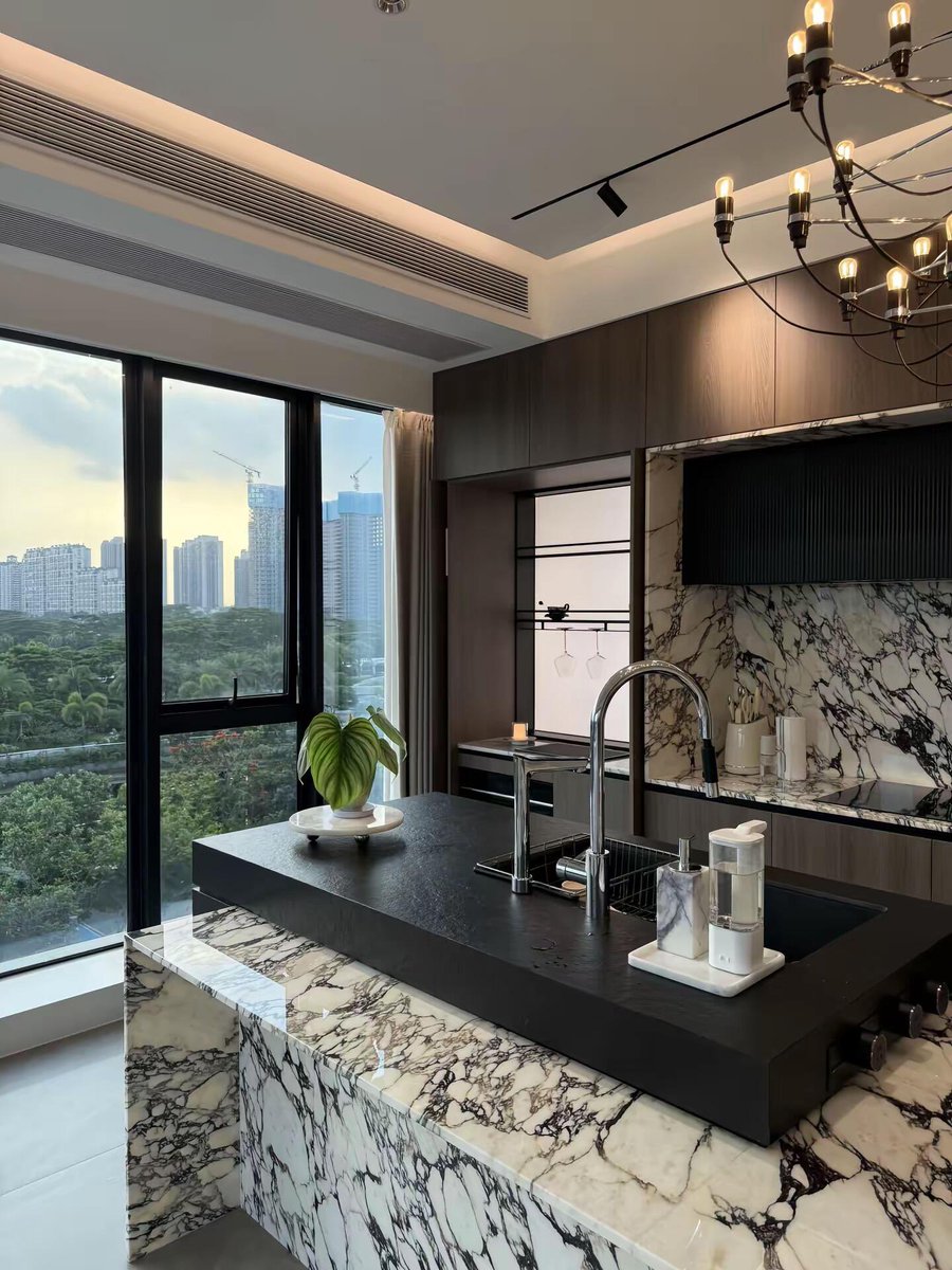 RichardXiong888's tweet image. Kitchen Centerpiece: Calacatta Viola Marble Countertop Completed
See how dramatic veining transforms this kitchen island into a luxury focal point. Calacatta Viola is truly one of a kind.
#CalacattaViolaMarble #KitchenIslandDesign #LuxuryStoneSurface #MarbleInspiration