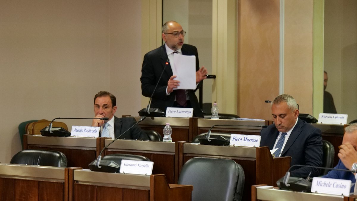 Borse di studio Unibas, <a href="/pierolacorazza/">Piero Lacorazza</a>: Atto responsabilità Cifarelli
Il Capogruppo del Pd: Decisiva in questi mesi la nostra battaglia per il diritto allo studio. Chiediamo nuovamente di capire con certezza tempi e modalità per l’avviso 
consiglio.basilicata.it/consiglioinfor…