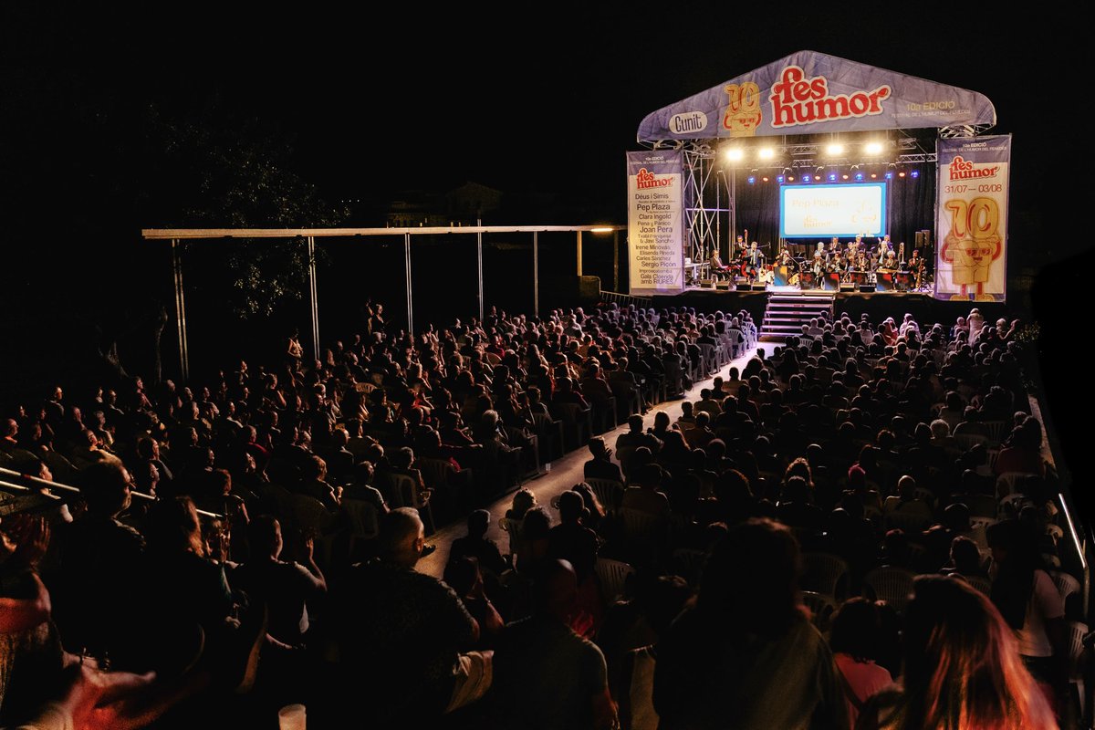gestadella's tweet image. Enguany, fa 10 anys que fem el @FesHumorCunit! Joan Pera, Pep Plaza, Quim Masferrer, Elisenda Pineda, Irene Minovas, Peyu… Més de 5.000 persones cada any, etc. Però per @som3cat encara no fem res prou noticiable per desplacar-hi un equip a fer una peça. Ho seguirem intentant.