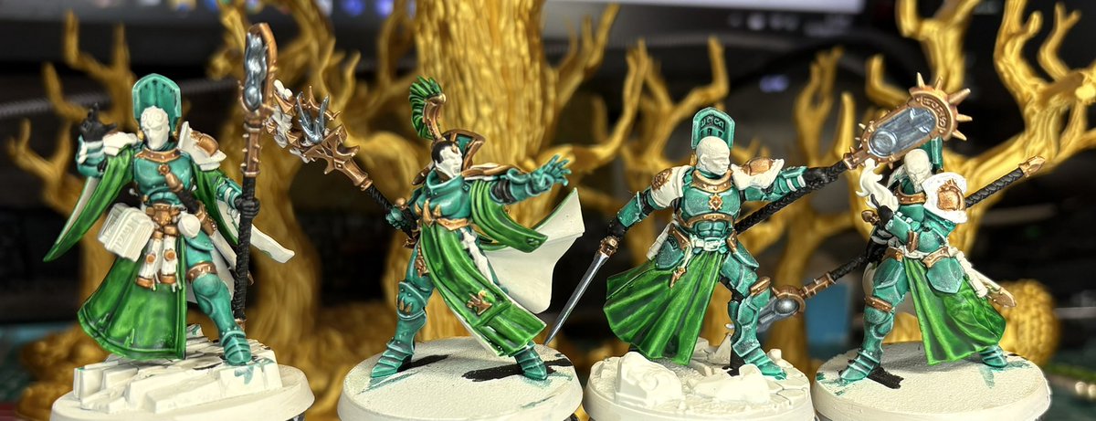 panzerkaput's tweet photo. Starting on adding the next 500 points to my Stormcasts Eternals for Leicester Phat Cats’ Warhammer Age of Sigmar Slow Grow. Adding magic to my force with a Knight Arcanum and also a unit of Stormcoven. 
#warhammercommunity
#newaos
#stormcasteternals
#slowgrow
#leicesterphatcats https://t.co/FGb9Vc2XaJ
