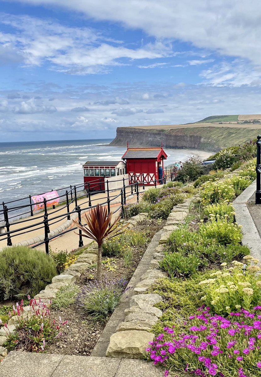 Wishing you a happy new week from Saltburn by the Sea, North Yorkshire 😊