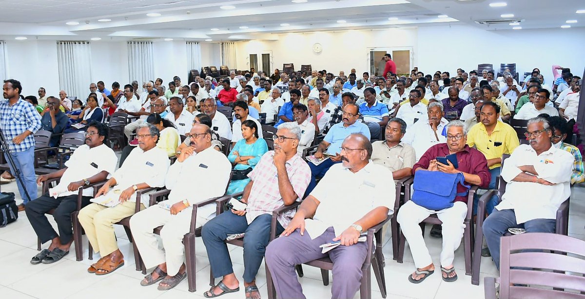 cpimspeak's tweet image. A memorial meeting for #CPIM leader and former Kerala Chief Minister #VSAchuthanandan was held in Vijayawada by the CPIM Andhra Pradesh State Committee on Sunday. Polit Bureau member B V Raghavulu spoke at the meeting chaired by state secretary V Srinivasa Rao. Comrade Raghuvulu