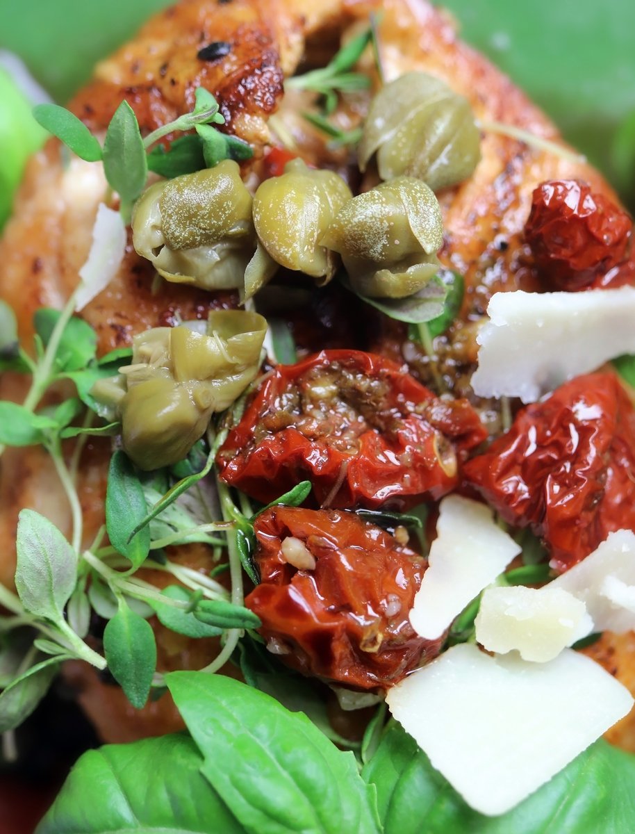 HurmerintaArt's tweet image. Save 70% on my 1st #cookbook today!
#cookbook #Review
"Johanna has written a cookbook to please not only your stomach, but also your senses!"
a.co/d/74fO9le