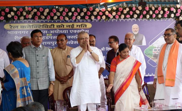 PIB In Meghalaya (@pibshillong) on Twitter photo ➡️ Union Railway Minister <a href="/AshwiniVaishnaw/">Ashwini Vaishnaw</a> flagged off Bhavnagar-Ayodhya weekly train
➡️ The Bhavnagar-Ayodhya express to unite culture and faith: Union Railway Minister Ashwini Vaishnaw
Read here: pib.gov.in/PressReleasePa…
<a href="/RailMinIndia/">Ministry of Railways</a> ➡️ Union Railway Minister <a href="/AshwiniVaishnaw/">Ashwini Vaishnaw</a> flagged off Bhavnagar-Ayodhya weekly train
➡️ The Bhavnagar-Ayodhya express to unite culture and faith: Union Railway Minister Ashwini Vaishnaw
Read here: pib.gov.in/PressReleasePa…
<a href="/RailMinIndia/">Ministry of Railways</a>