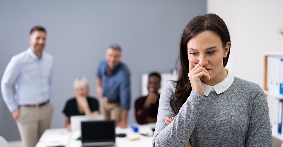 Ibi byari byakubaho cg haraho ubizi? 

Urabyumva ute? 

Mu kazi, abantu rimwe na rimwe bavuga amagambo bumvako ari nk’urwenya, ariko adakwiriye gukoreshwa muri uwo mwanya. 

Icyo batamenya ni uko umuntu ushenguwe n’iryo jambo ashobora gutangira kumva ko nta gaciro afite, ko