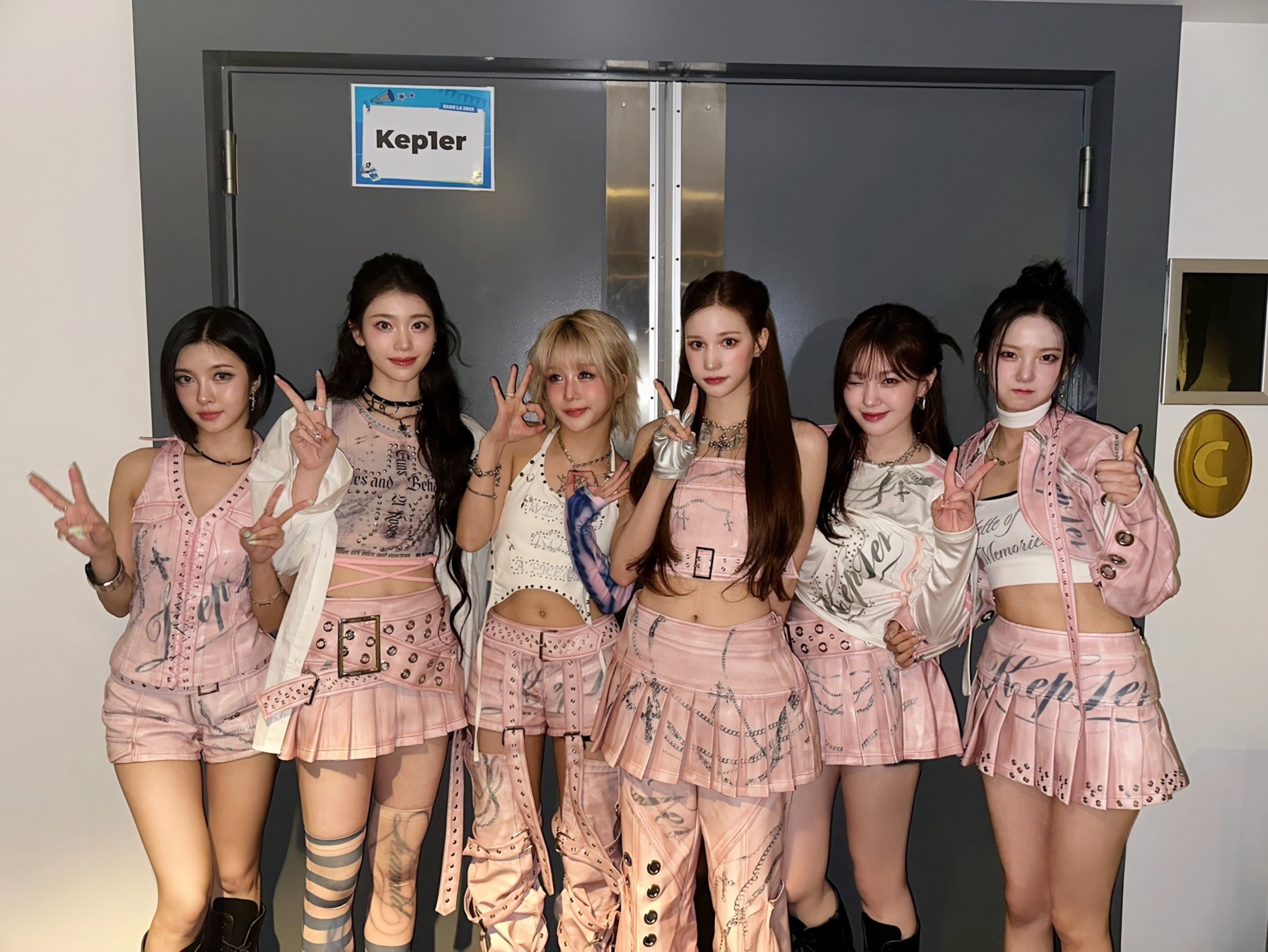 GxfT9yZagAA-kJn?format=jpg&name=4096x4096