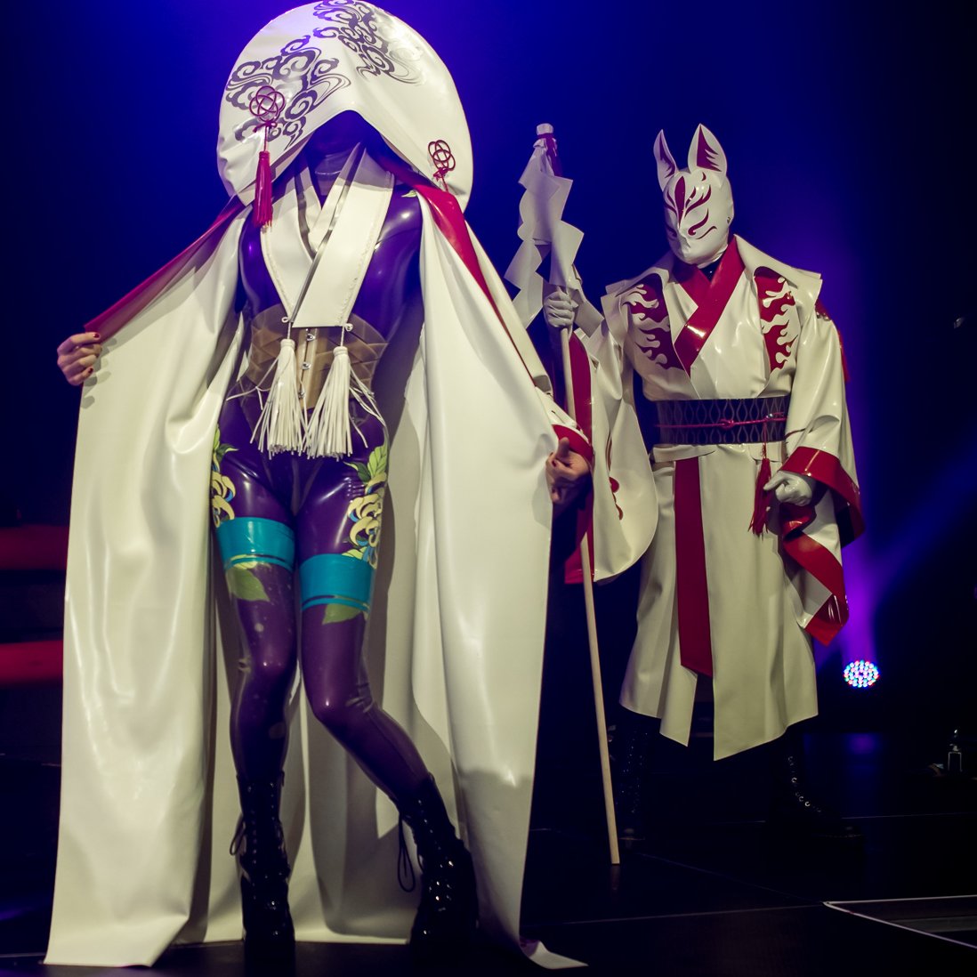 5日間ぶっとーしのVFW
二日目の夜 は CANDY LAND
カラフルラバーでショーを見て踊りましょーがテーマ
今回 #kurage が来るならと 
LAから駆けつけてくれたのは 
お馴染み ユニークデザイン <a href="/UniqDsn/">UniqDsn</a>
のオーナー Andy
彼は ショーでも姐さんの守護神役として
立派に演じ、終始感動しっぱなしだった！