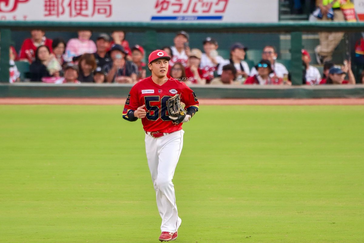 広島東洋カープ - マツダスタジアム　公式戦初日　練習球 広島東洋カープが再開するリーグ戦に備えマツダスタジアムで全体