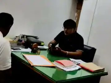 Ajeet Mishra (@ajeet1605mishra) on Twitter photo #UPPCL
JE बोले- औकात हो तो सस्पेंड करके दिखाओ, XEN ने हाथ मरोड़कर निकाला vandebharatlivetvnews.com/?p=549868 via <a href="/liveVandebharat/">vande bharat live tv news</a> #UPPCL
JE बोले- औकात हो तो सस्पेंड करके दिखाओ, XEN ने हाथ मरोड़कर निकाला vandebharatlivetvnews.com/?p=549868 via <a href="/liveVandebharat/">vande bharat live tv news</a>