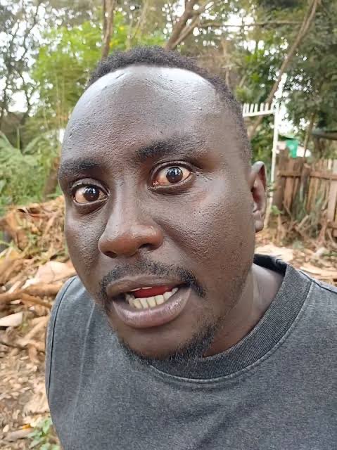 Me after one advert:
Pale DM
"Hello engineer, nipeeko kazi"