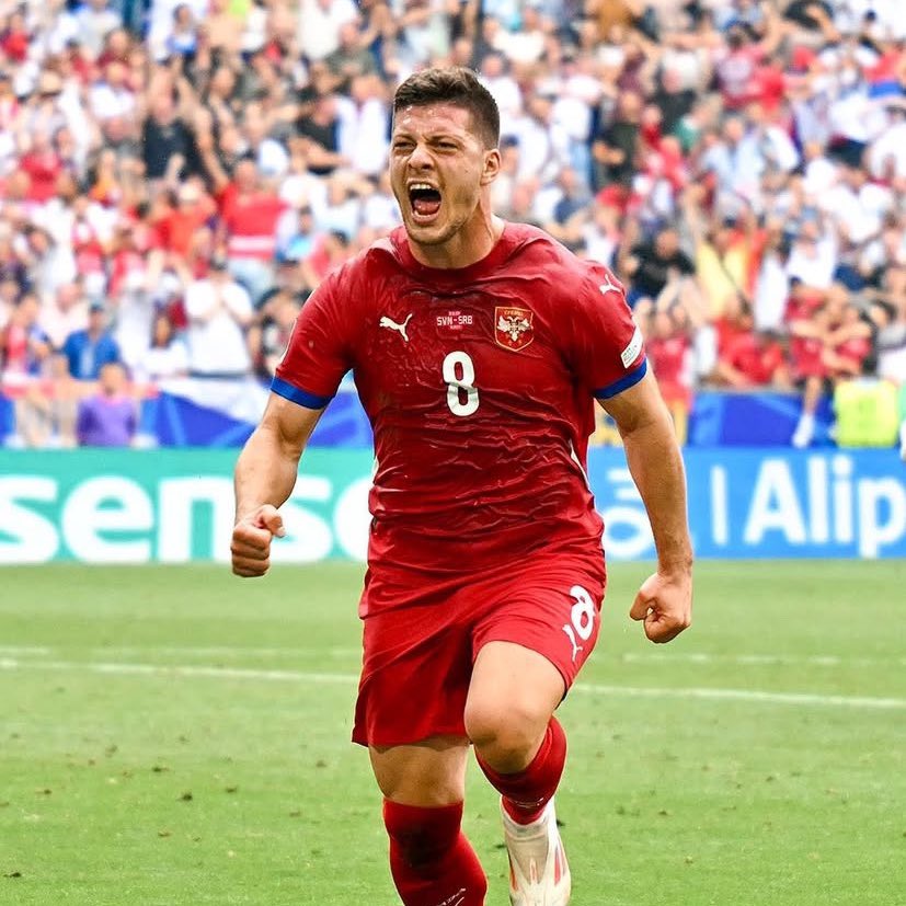 FabrizioRomano's tweet photo. 🚨🇬🇷 Luka Jović to AEK Athens, here we go! Deal in place until June 2027, all agreed.

Jović arrives today in Athens, wanted by director Ribalta — all done as @Marca reports.

It was never a done deal or even close with Oviedo despite reports. ❌ https://t.co/VYzWezFAGQ