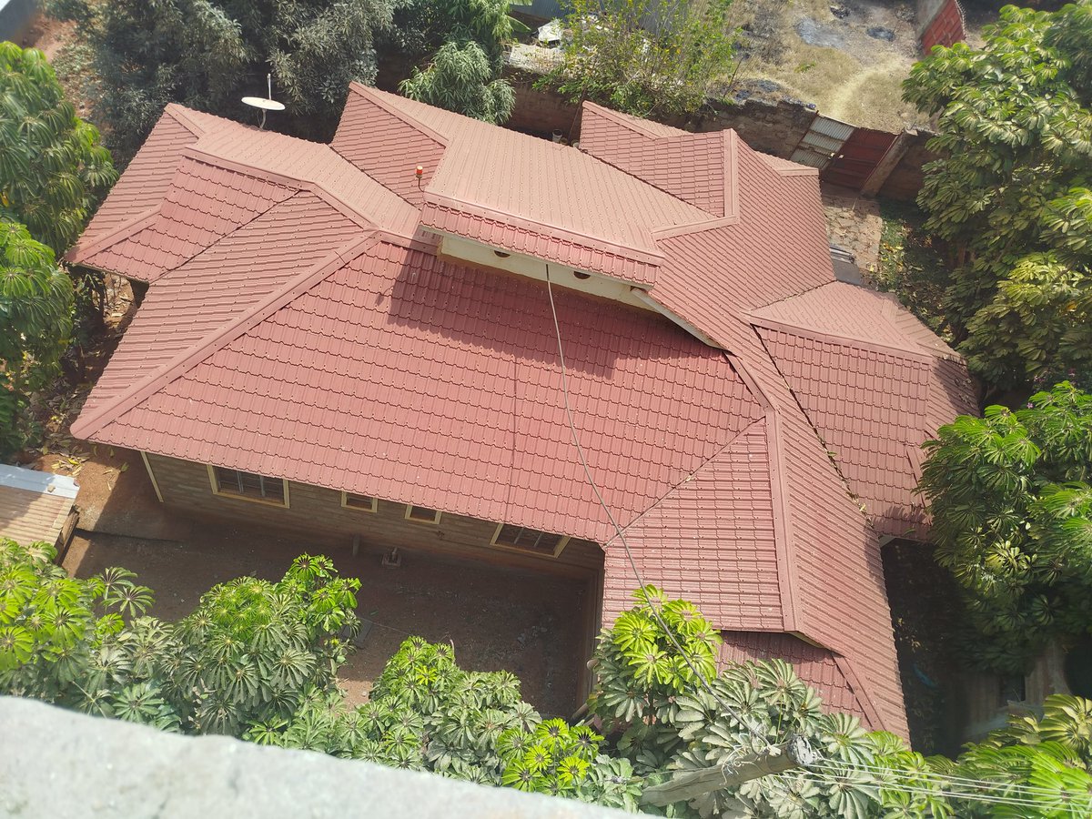 Niko sure kuna tenant mmoja atakuja kukojoa kwa hii roof.
Very practical