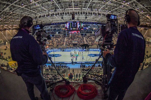 Iacopo De Santis (@iacopodesantis) on Twitter photo 🏀📺 Domani martedì 5 agosto alle ore 16.00 si terrà l'Assemblea dei 16 club di Serie A. Con ogni probabilità si darà il via libera definitivo alla nascita della nuova e innovativa LBA TV in partnership con Deltatre.
<a href="/PianetaBasketIT/">Pianeta_Basket</a> 🏀📺 Domani martedì 5 agosto alle ore 16.00 si terrà l'Assemblea dei 16 club di Serie A. Con ogni probabilità si darà il via libera definitivo alla nascita della nuova e innovativa LBA TV in partnership con Deltatre.
<a href="/PianetaBasketIT/">Pianeta_Basket</a>