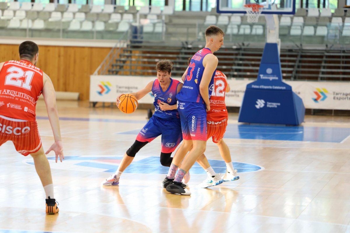 LogroBasket Club (@logrobasketclub) on Twitter photo 🗣️ <a href="/nachoarbues/">Nacho Arbués</a>: "Ha demostrado ser un gran anotador en la categoría. Cuando hablamos coincidimos en que debe evolucionar hacia el puesto de base. Viene con ganas de desarrollar su juego y de ayudar al equipo a ganar." 🗣️ <a href="/nachoarbues/">Nacho Arbués</a>: "Ha demostrado ser un gran anotador en la categoría. Cuando hablamos coincidimos en que debe evolucionar hacia el puesto de base. Viene con ganas de desarrollar su juego y de ayudar al equipo a ganar."