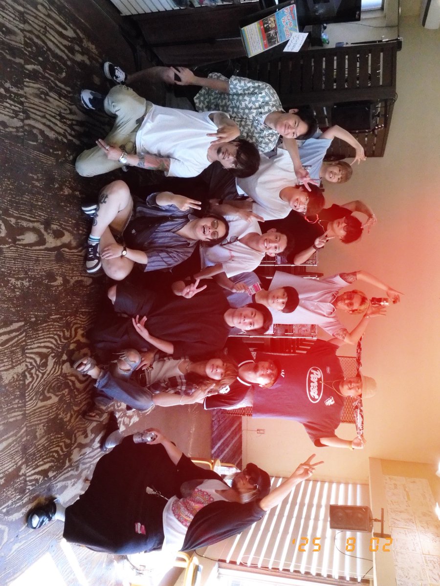 8/2松江canova
リコレクション vol.2
ありがとうございました！

こんな瞬間があるならどこまでもいけそうだよね！

放ツ <a href="/hanatu_poco/">放ツ@1/31松江2/2出雲</a> 
Post-cam Clarity <a href="/Post_camClarity/">Post-cam Clarity</a> 
Rule35 <a href="/Rule35_tottori/">Rule35</a> 
SAI <a href="/SAI_alarm/">SAI</a> 

またライブハウスで遊びましょう！