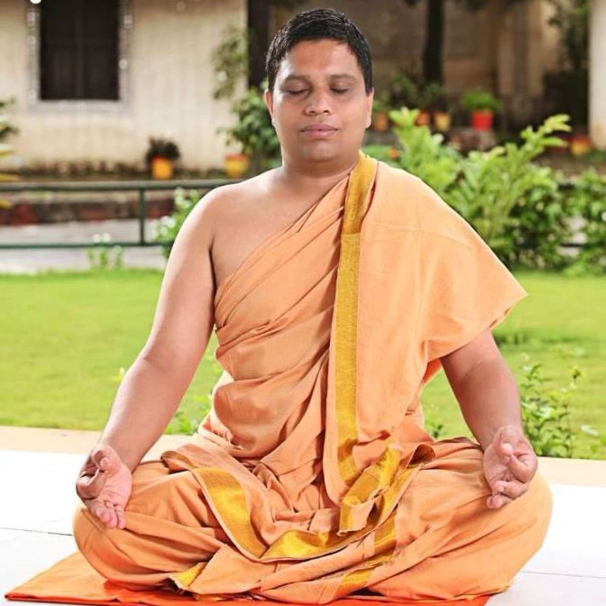 योग गुरु बाबा रामदेव जी के सहयोगी, अपना सम्पूर्ण जीवन आयुर्वेद के लिए समर्पित करने वाले एवं पतंजलि योगपीठ के सह-संस्थापक आचार्य बालकृष्ण जी को जन्मदिन की हार्दिक बधाई व शुभकामनाएं।

बाबा श्री महाकाल से आपके उत्तम स्वास्थ्य और दीर्घायु जीवन की मंगलकामना करता हूँ।

<a href="/Ach_Balkrishna/">Acharya Balkrishna</a>