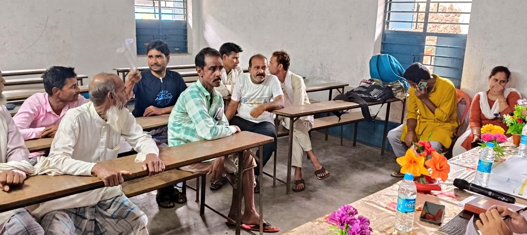 আমাদের পাড়া আমাদের সমাধান শিবিরে  জনসাধারণ নিজেদের মতামত তুলে ধরছেন। 
মুরারই ২ ব্লক 
রামপুরহাট মহকুমা।
আপনার মতামত 
আপনার প্রয়োজন 
আপনার সিদ্ধান্ত।।