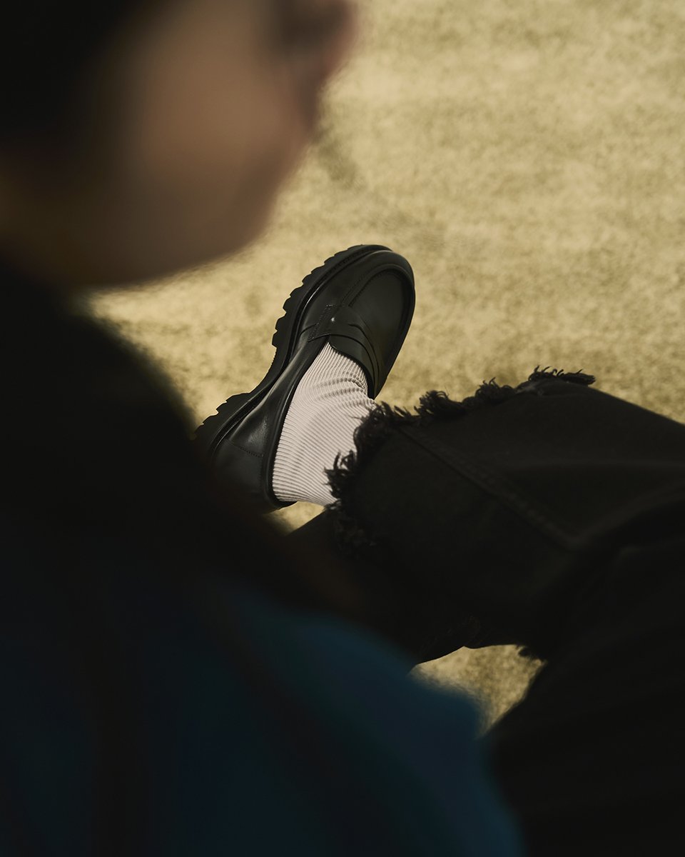 hthreeofficial's tweet photo. ユニセックスで楽しめる、定番ローファー👌
#HTHREE #ELLOAFER https://t.co/wcoY0QB3VN