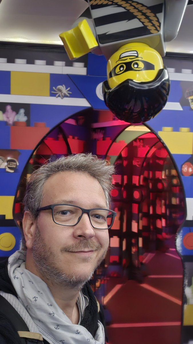 sotse4's tweet image. Ich besitze ein E-Auto und kann damit herumfahren. #TeamScience