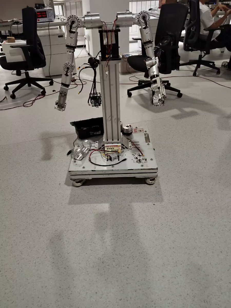 AvatarRobotic's tweet photo. This is our latest developed robotic arm, used for humanoid robots and educational robots. We also accept any customized solutions.

Web: https://t.co/TiB18OtBzA https://t.co/3xPnAnpDVJ