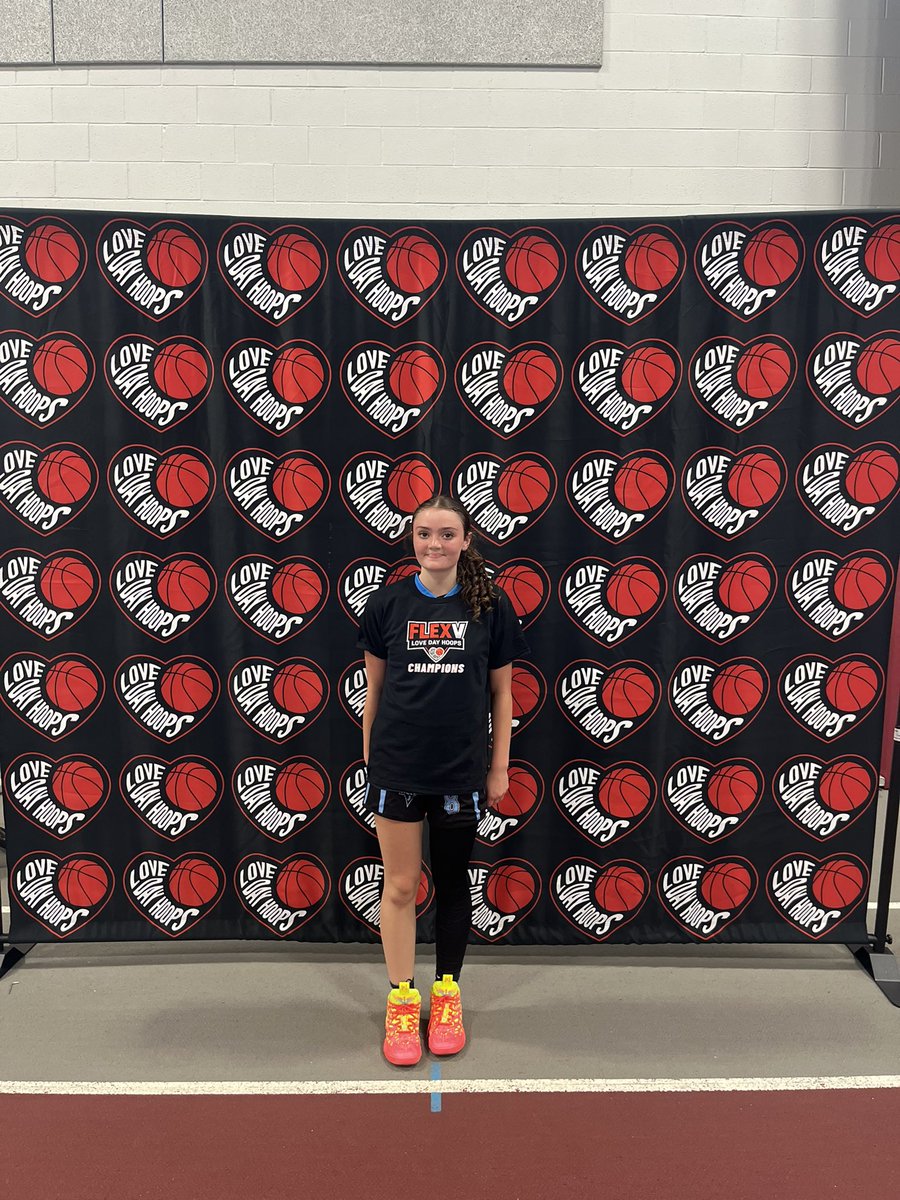 11:00am POTG 6th grade girls jersey aces Gianna D’Amato with 12pts in a win over 717 hoops dream 

#Lovedayhoops
#FlexV