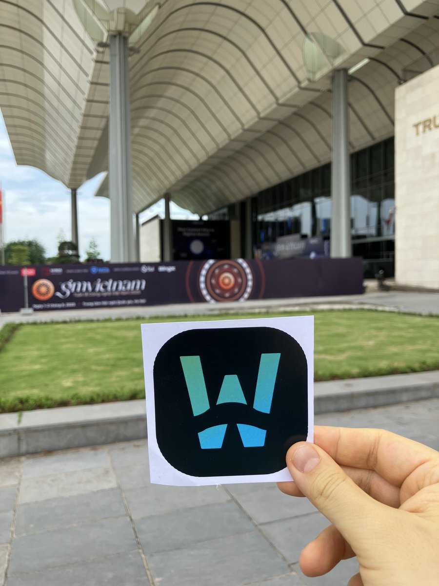 nguyensteven88's tweet photo. Wrapped up an unforgettable 48 hours at @gmvn_official 🇻🇳

From takeoff to the heart of Hanoi’s Web3 scene — I dove deep into #LiquidStaking, AI-powered #LSaaS, and how #SubDAOs are rewriting the rules of #DeFi 🔁

Huge thanks to everyone I connected with — builders, founders, dreamers.

The $FIS era is just getting started 🔥

#StaFi #GMVietnam #CryptoVietnam